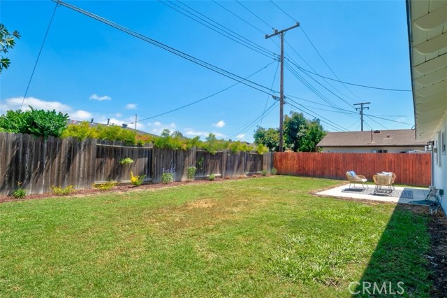 16622 Simonne LN