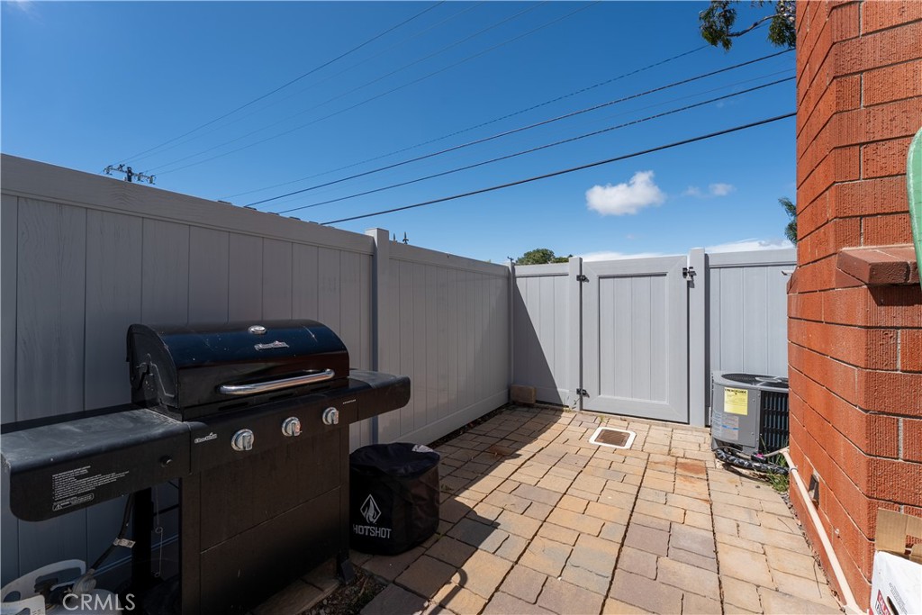 939 W 19th A1