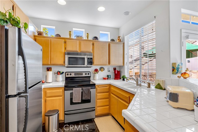 218 SW Shorebreaker DR