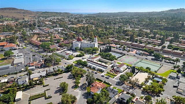 31462 El Camino Real