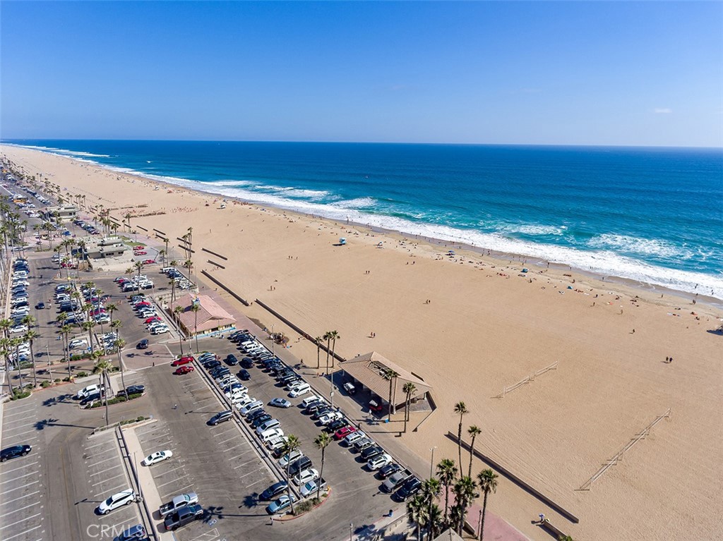 200 Pacific Coast Highway 137