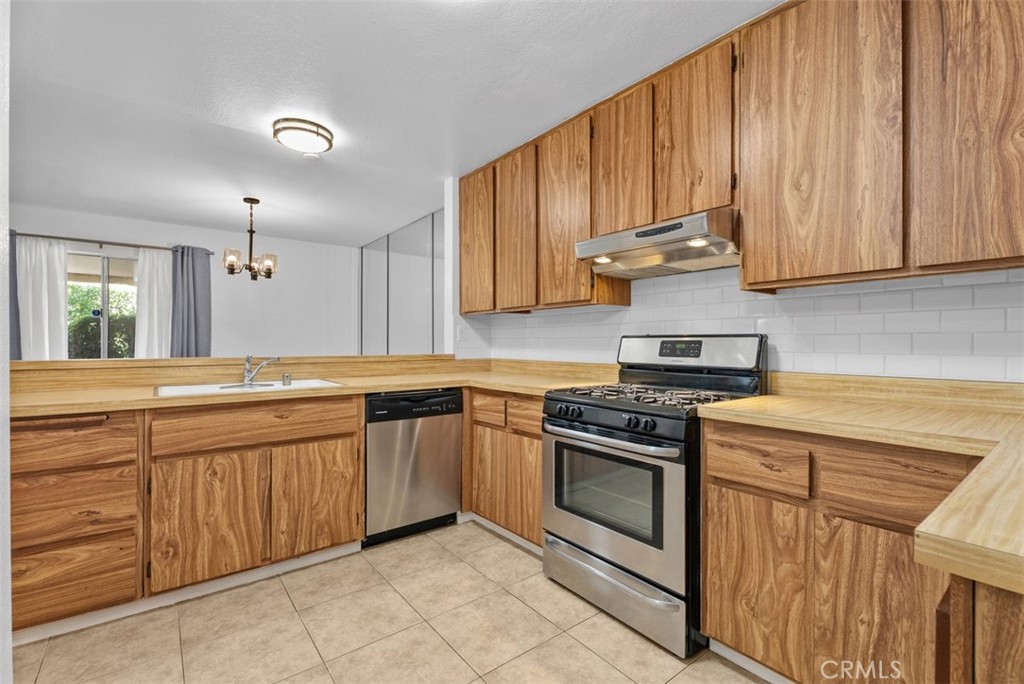 25652 Rimgate Drive 1C