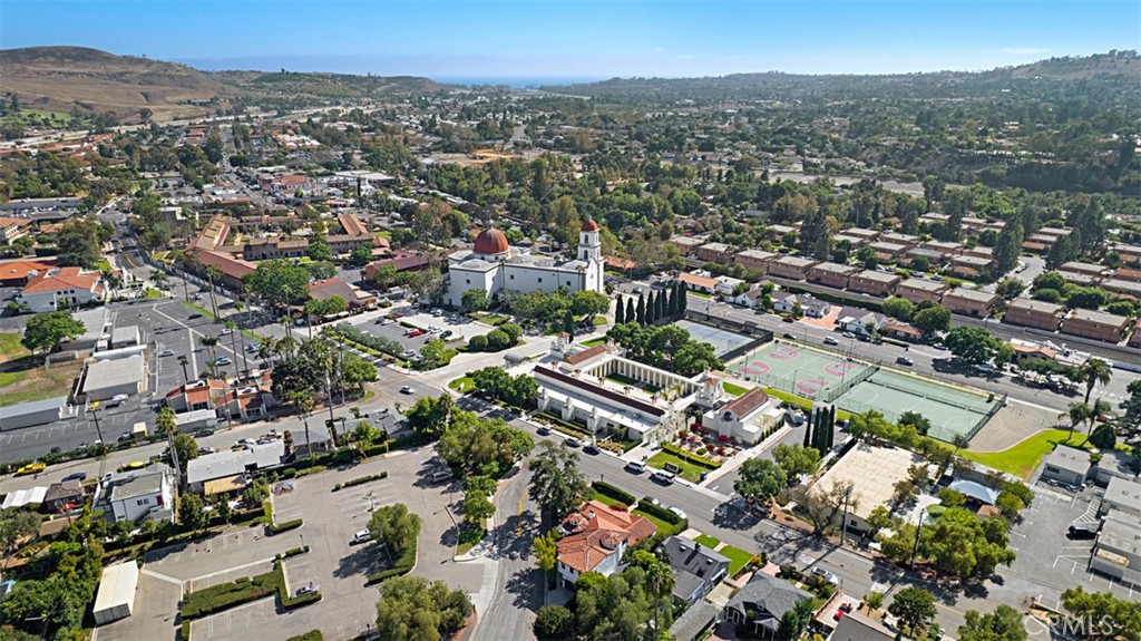 31462 El Camino Real