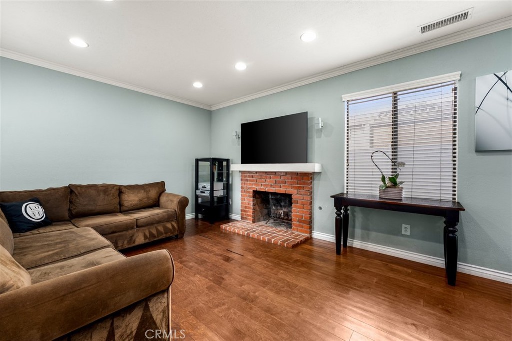 939 W 19th