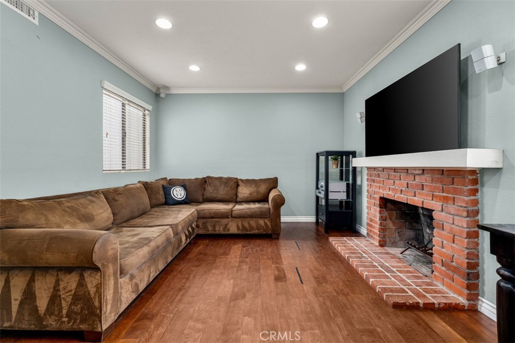 939 W 19th