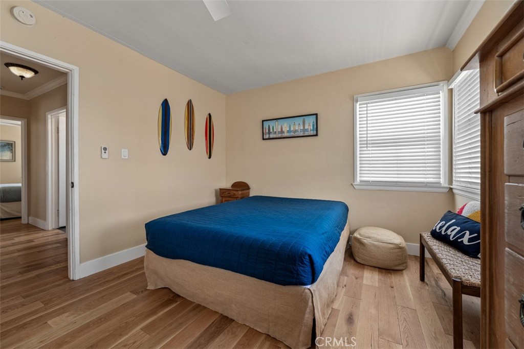 1527 W Balboa