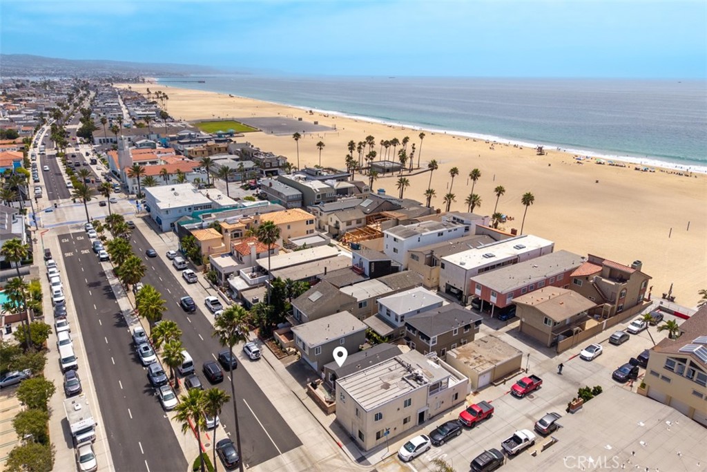 1527 W Balboa