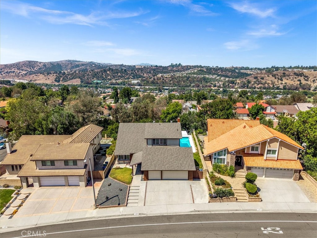 3315 Hawkwood
