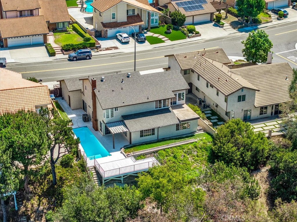 3315 Hawkwood