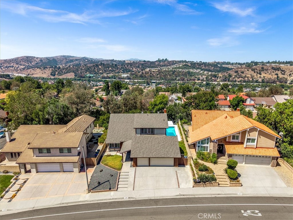 3315 Hawkwood