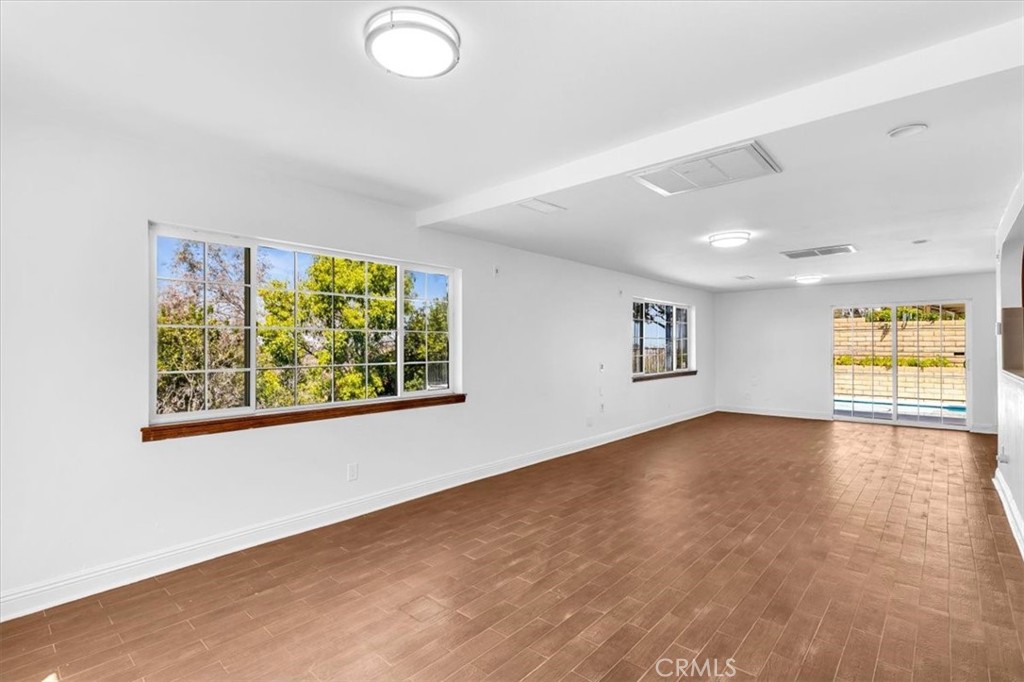 3315 Hawkwood
