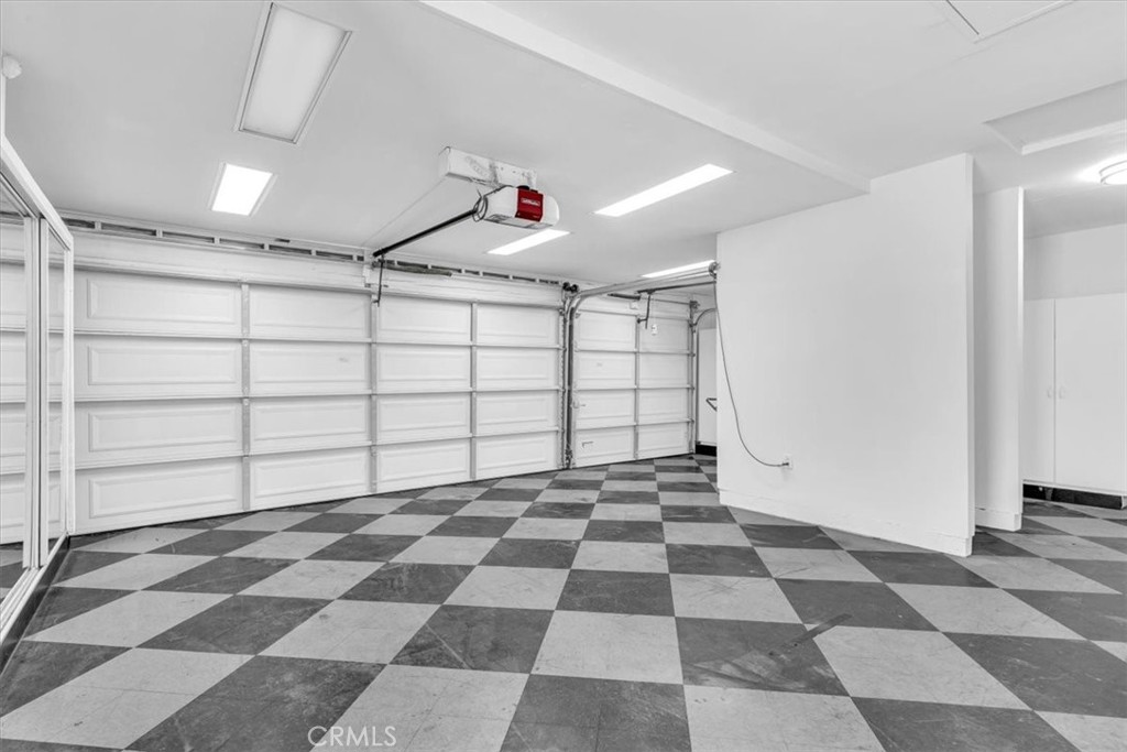 3315 Hawkwood