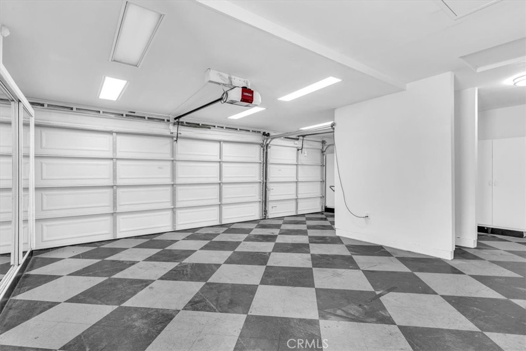 3315 Hawkwood