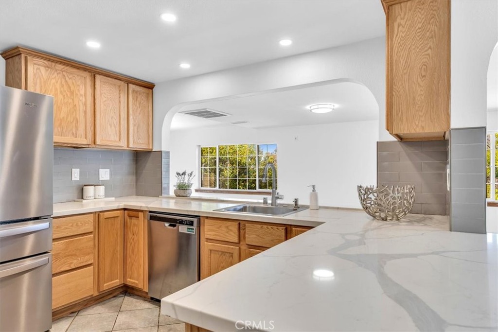 3315 Hawkwood