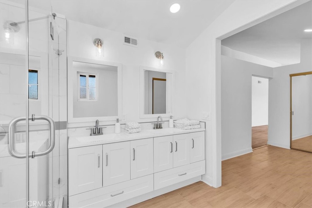 3315 Hawkwood