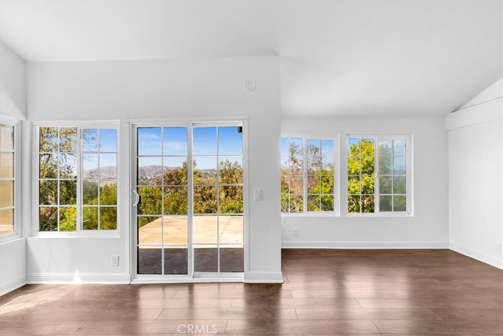 3315 Hawkwood