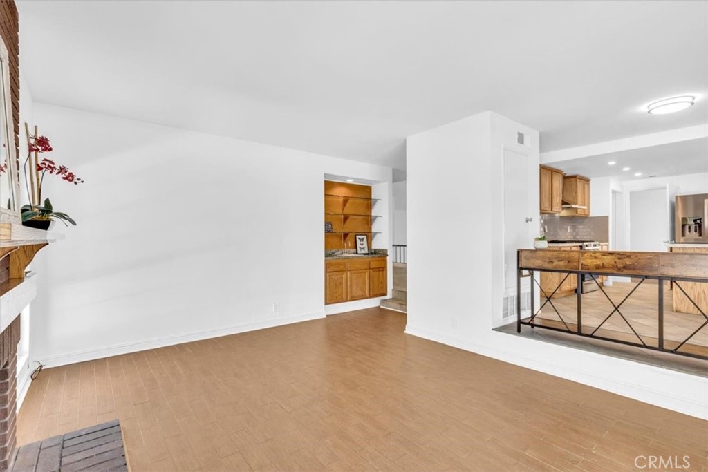 3315 Hawkwood