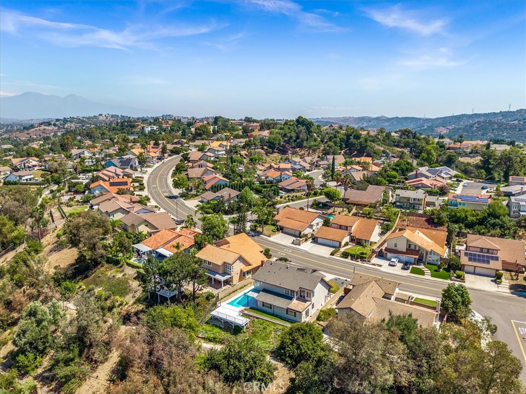 3315 Hawkwood
