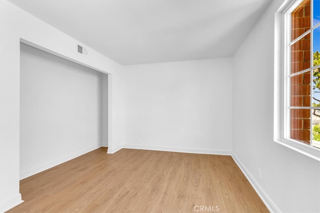 3315 Hawkwood