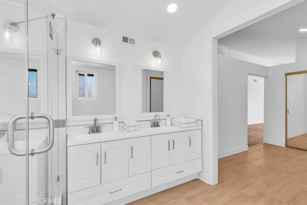 3315 Hawkwood