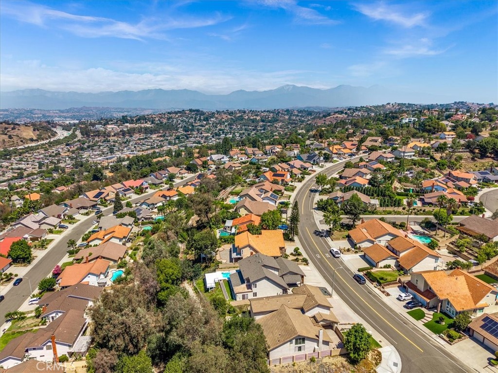3315 Hawkwood