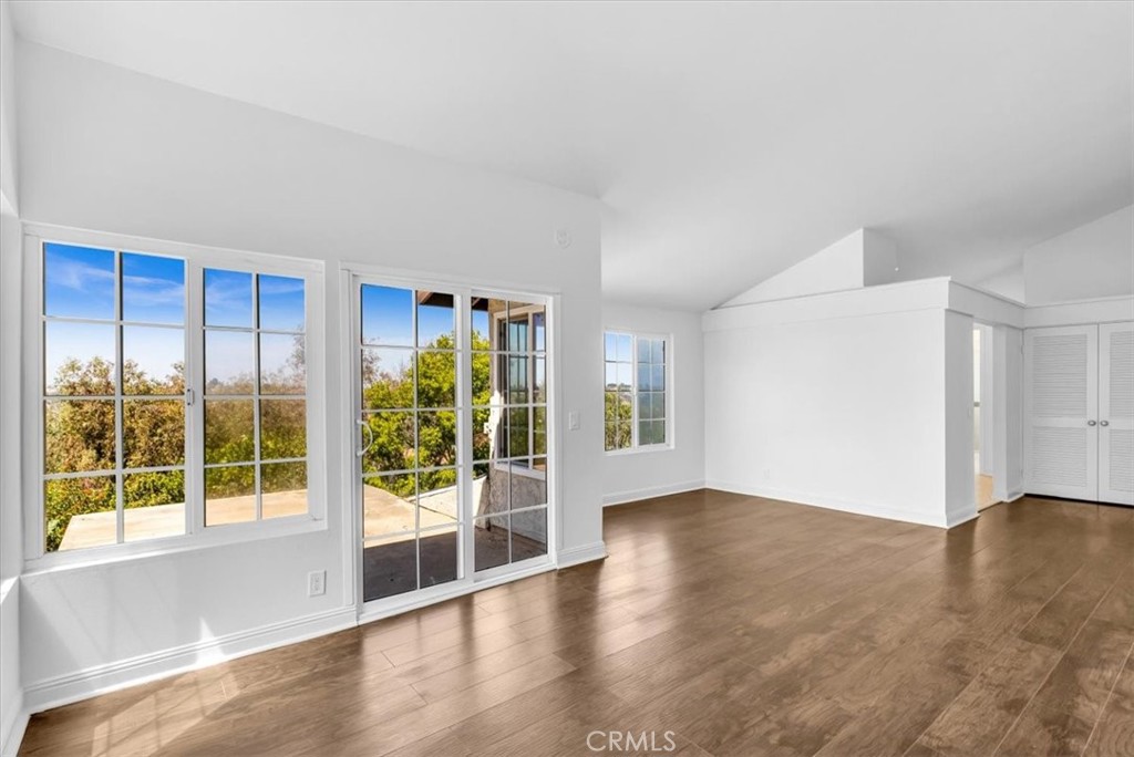 3315 Hawkwood