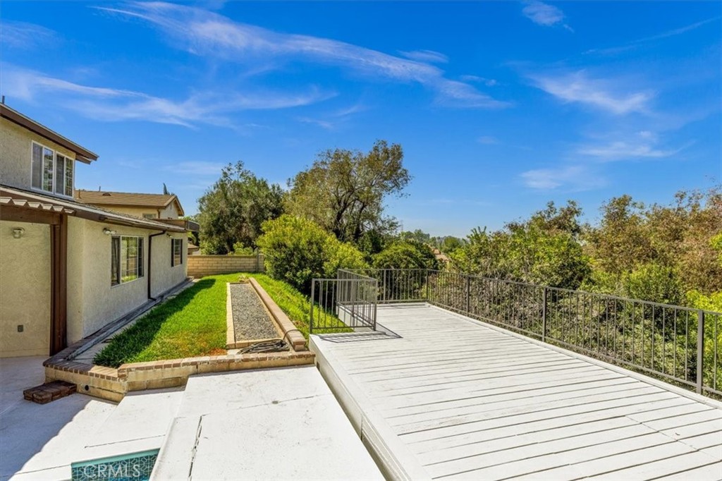 3315 Hawkwood