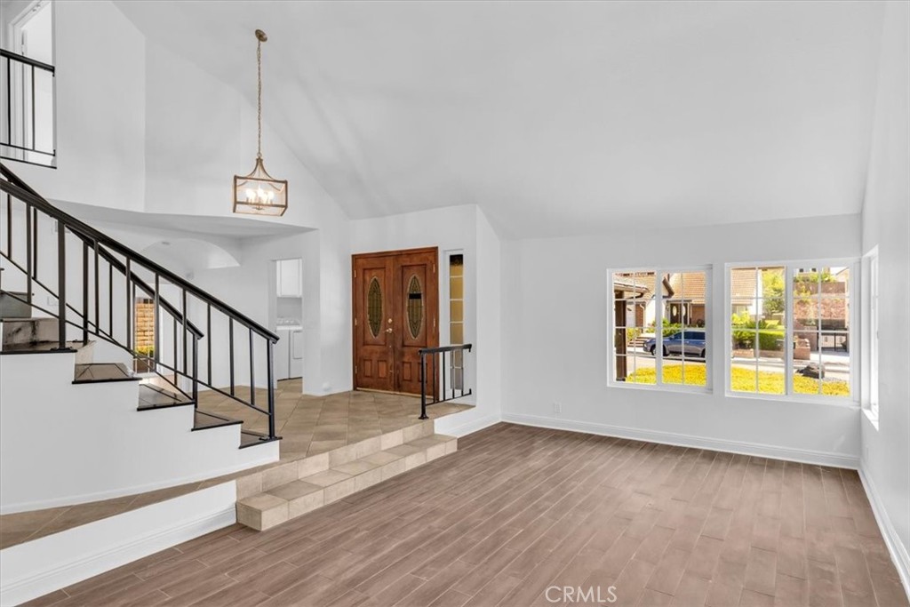3315 Hawkwood