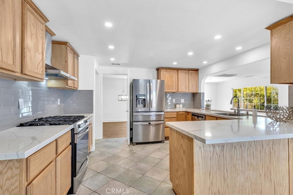 3315 Hawkwood