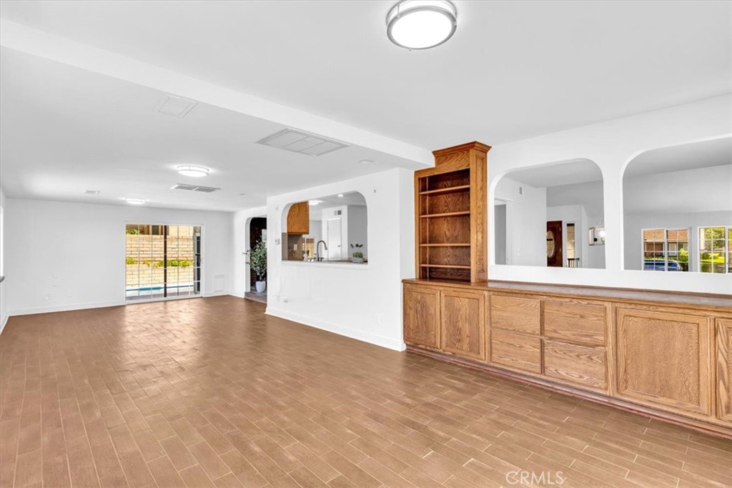 3315 Hawkwood