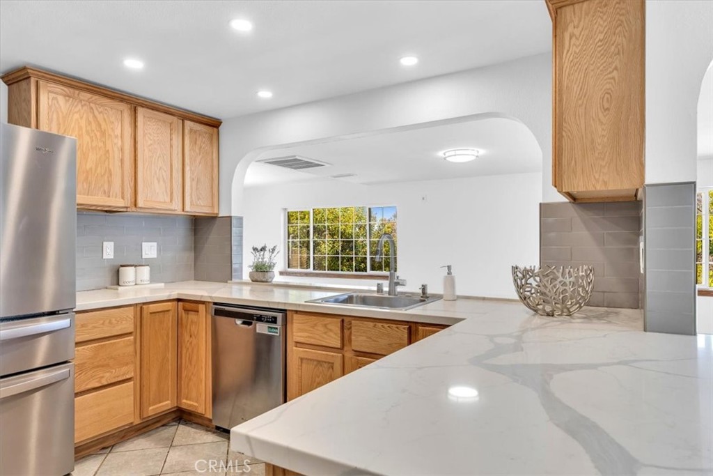3315 Hawkwood