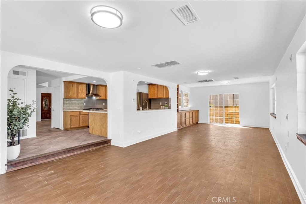 3315 Hawkwood