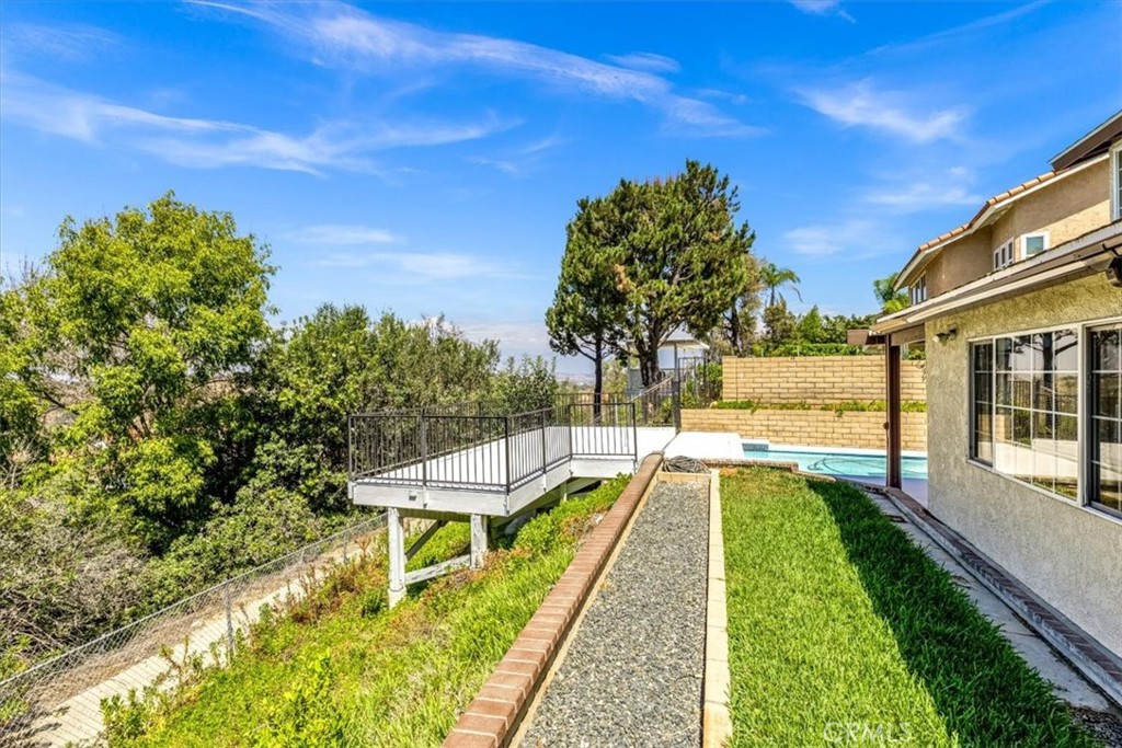3315 Hawkwood