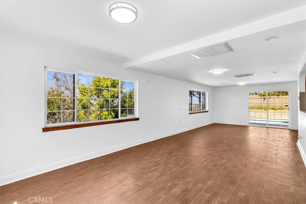 3315 Hawkwood