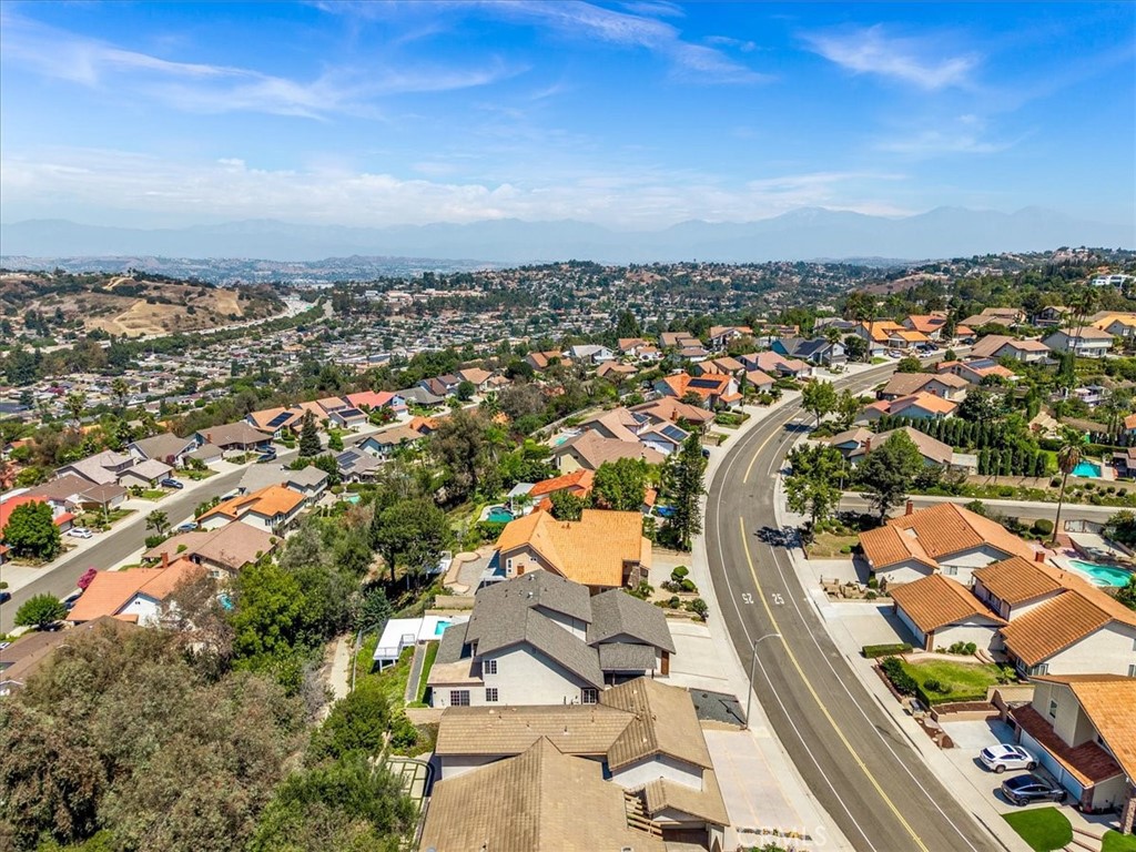 3315 Hawkwood