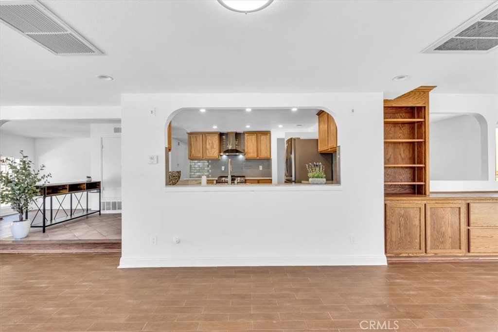 3315 Hawkwood