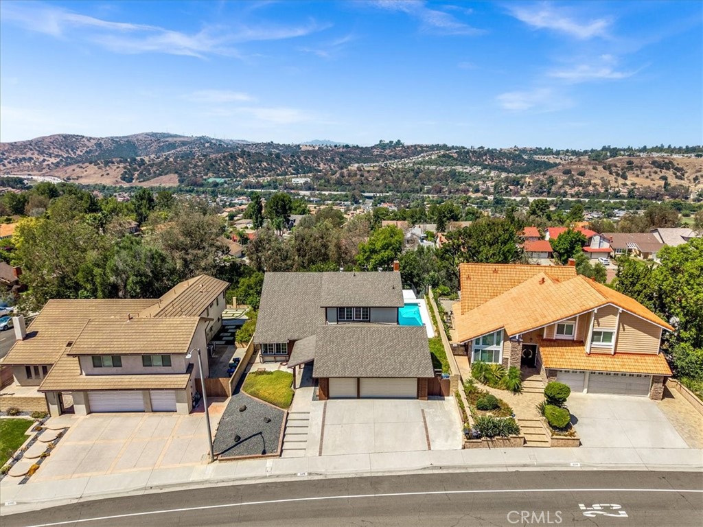 3315 Hawkwood