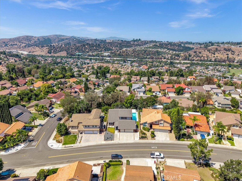 3315 Hawkwood