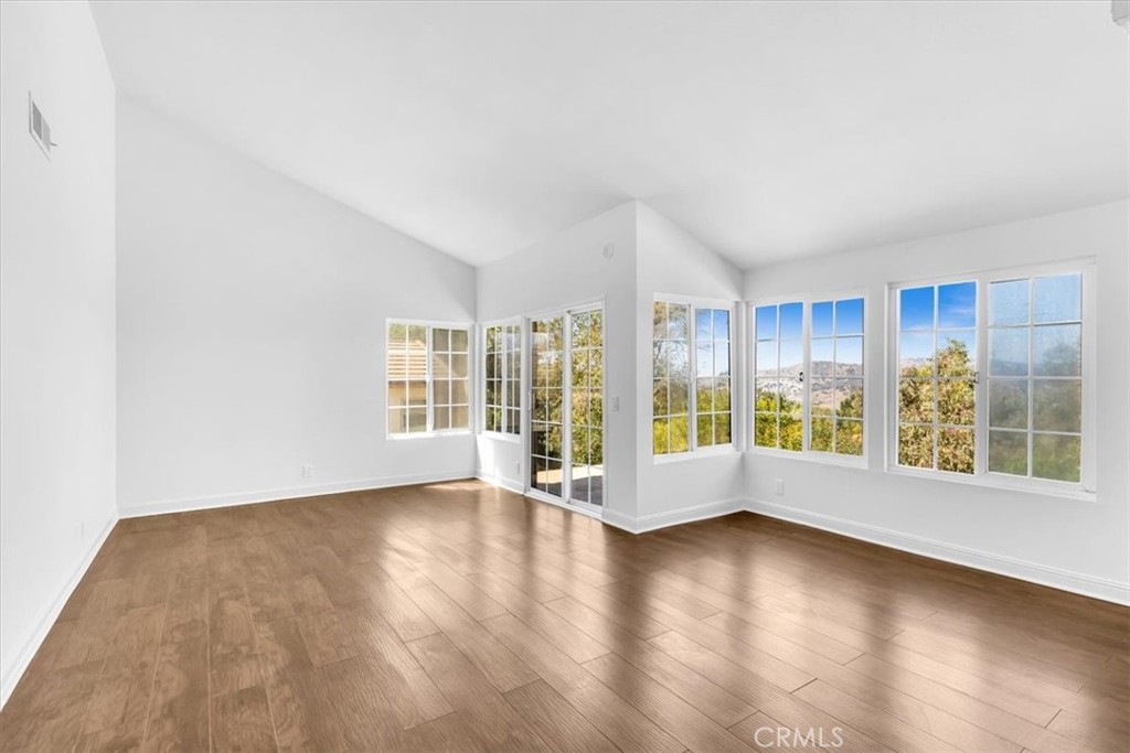 3315 Hawkwood