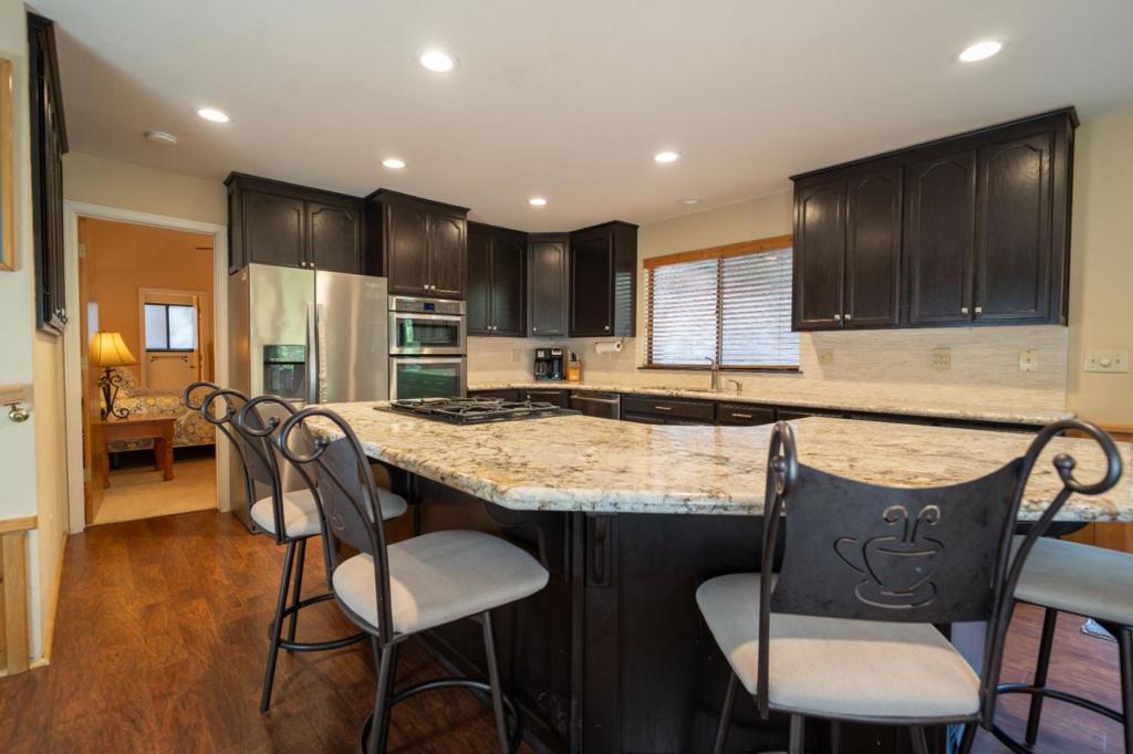 1265 Spring Valley Way