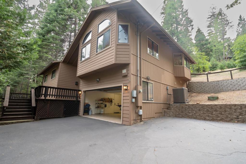 1265 Spring Valley Way