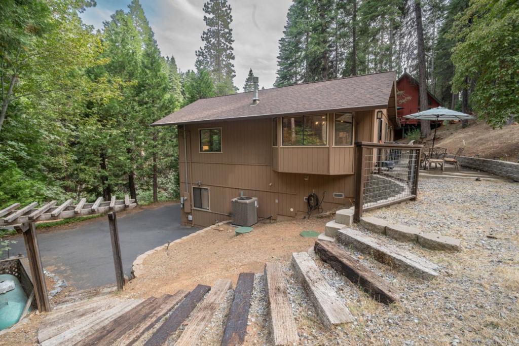 1265 Spring Valley Way