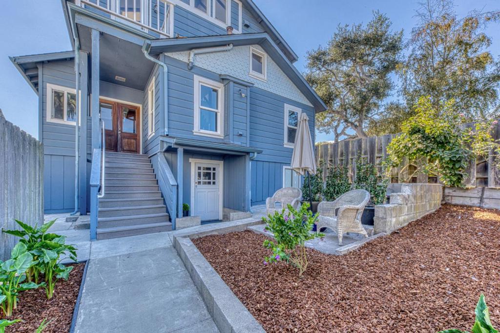 953 W Franklin Street