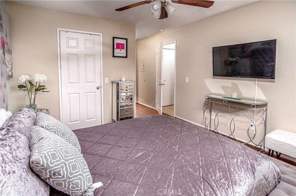 204 Woodland Parkway 217