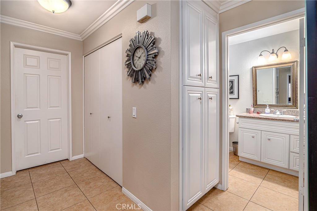 204 Woodland Parkway 217