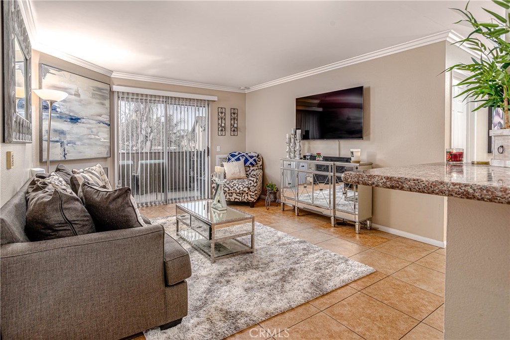 204 Woodland Parkway 217