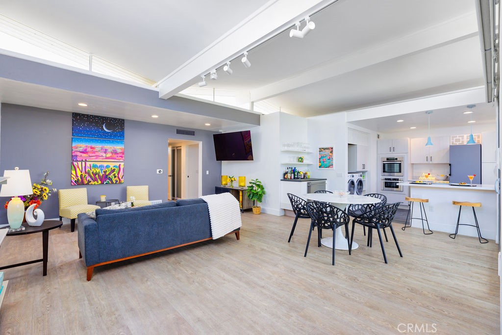 73700 Grapevine Street 6