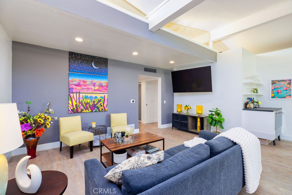 73700 Grapevine Street 6