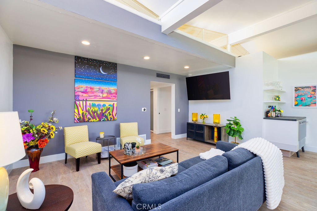 73700 Grapevine Street 6