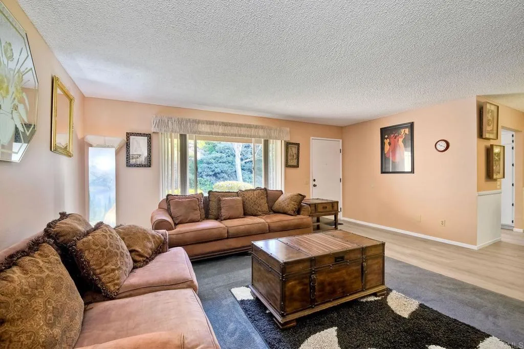 4444 Kittiwake Way